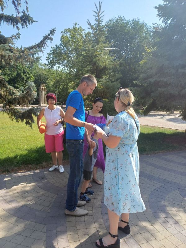 30.07.2025г. на территории парка «Им. Горького» специалистами ГБУ "Комплексный центр социального обслуживания населения" МТ и СП ЗО отделения социальной помощи семьям с детьми г. Мелитополь была проведена уличная акция с... 30.07.2025г. на территории парка «Им. Горького» специалистами ГБУ "Комплексный центр социального обслуживания населения" МТ и СП ЗО отделения социальной помощи семьям с детьми г. Мелитополь была проведена уличная акция с...