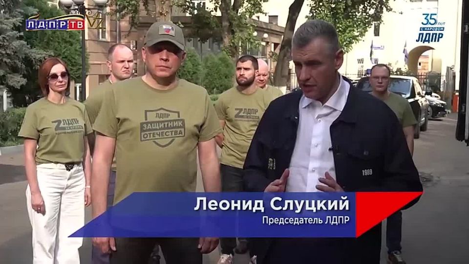 За Победу и в поддержку бойцов на линии соприкосновения ушел очередной гуманитарный конвой от ЛДПР