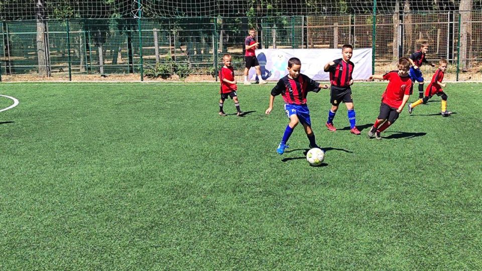 Сегодня в Мелитополе прошёл Открытый городской турнир по футболу, посвящённый Дню физкультурника! Сегодня в Мелитополе прошёл Открытый городской турнир по футболу, посвящённый Дню физкультурника!