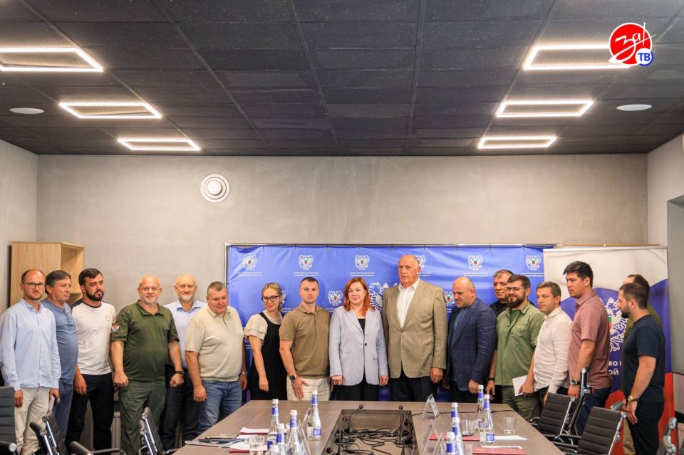 В Мелитополе состоялась рабочая встреча Правительств Дагестана и Запорожской области В Мелитополе состоялась рабочая встреча Правительств Дагестана и Запорожской области