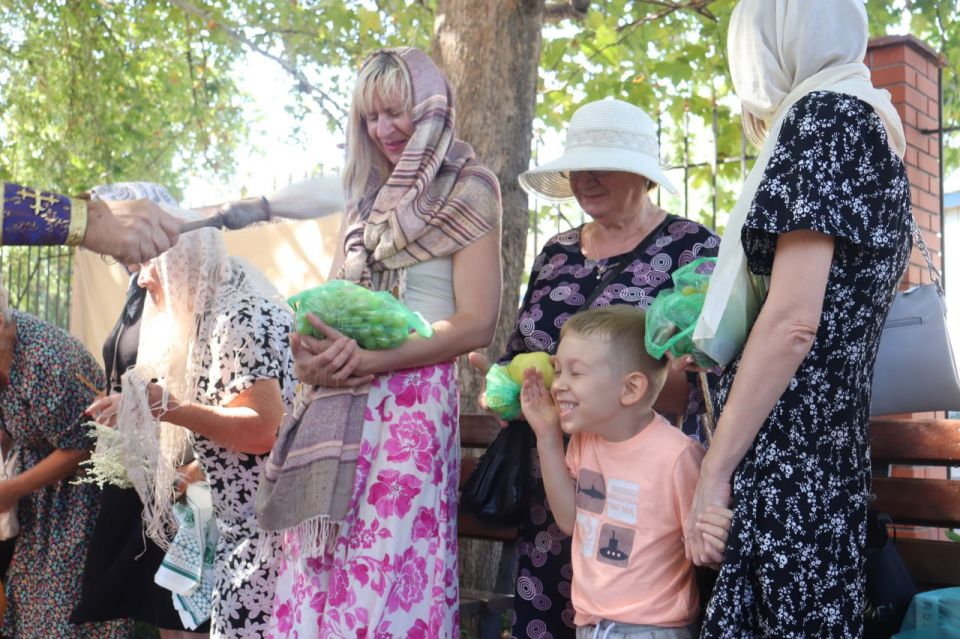 В Мелитополе к Яблочному Спасу устроили выставку сувениров В Мелитополе к Яблочному Спасу устроили выставку сувениров