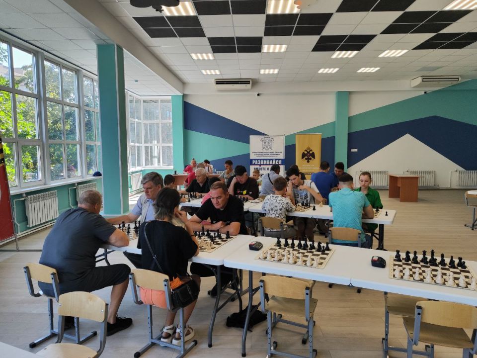 В минувшую субботу в Мелитополе состоялся 5-й тур турнира "Герои шахматной доски"! В минувшую субботу в Мелитополе состоялся 5-й тур турнира "Герои шахматной доски"!