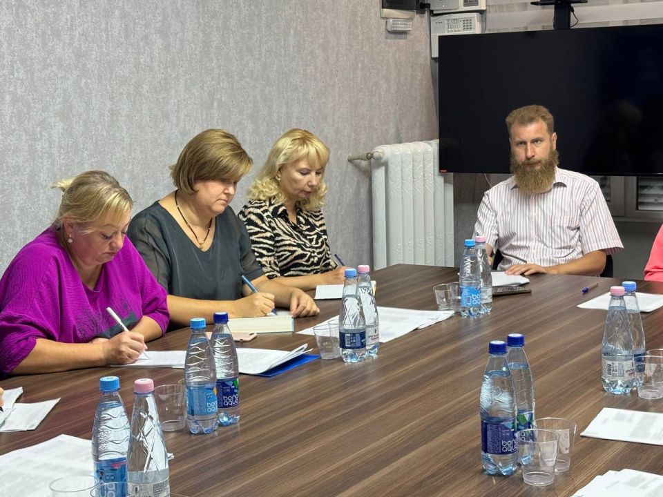 В Мелитопольском муниципальном округе прошло очередное заседание комиссии по делам несовершеннолетних и защите их прав В Мелитопольском муниципальном округе прошло очередное заседание комиссии по делам несовершеннолетних и защите их прав