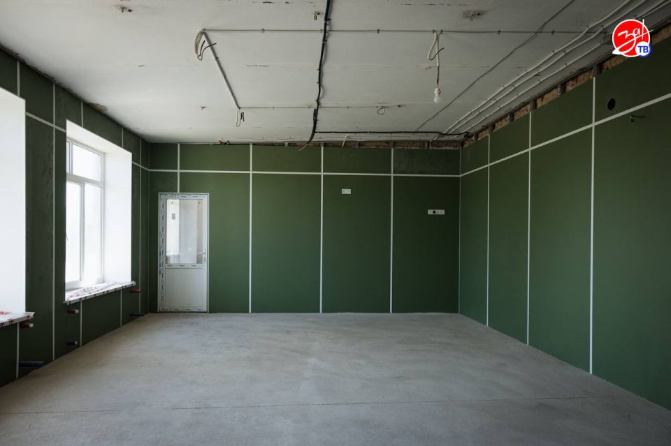 В Мелитополе продолжается капитальный ремонт школ В Мелитополе продолжается капитальный ремонт школ