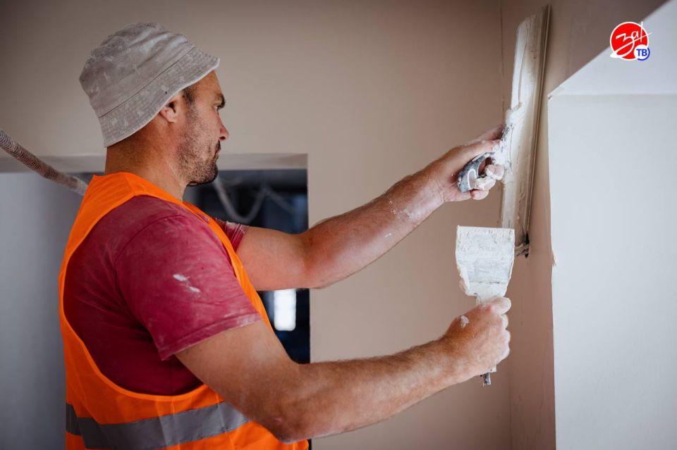 В Мелитополе продолжается капитальный ремонт школ В Мелитополе продолжается капитальный ремонт школ