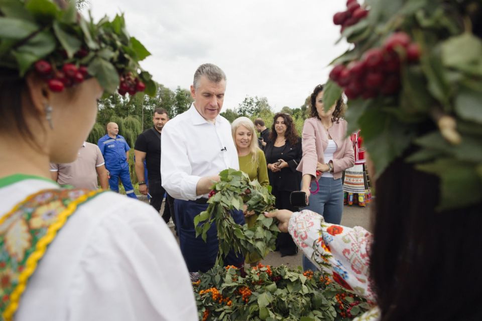 День Государственного флага РФ: Символ силы и единства! День Государственного флага РФ: Символ силы и единства!