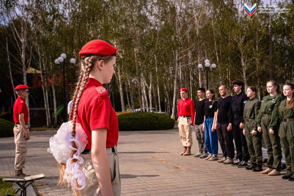 В Мелитополе состоялось торжественное поднятие флага Российской Федерации! В Мелитополе состоялось торжественное поднятие флага Российской Федерации!