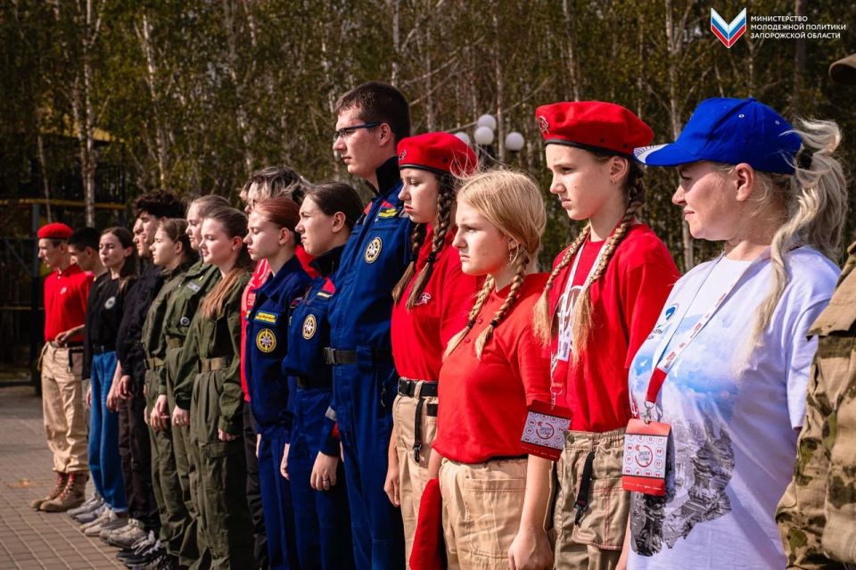 В Мелитополе состоялось торжественное поднятие флага Российской Федерации! В Мелитополе состоялось торжественное поднятие флага Российской Федерации!