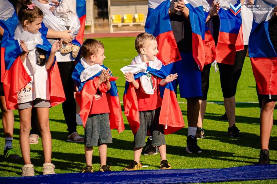 В Мелитополе состоялся патриотический забег, приуроченный ко Дню Государственного флага Российской Федерации! В Мелитополе состоялся патриотический забег, приуроченный ко Дню Государственного флага Российской Федерации!