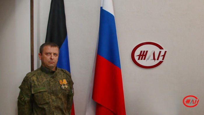 #ПодОднимФлагом. Сегодня, 22 августа, на торжестве, посвященном Дню Государственного флага Российской Федерации, генеральный директор ФГУП «ЖДН» Андрей Казаков поздравил работников Донецкого, Луганского... #ПодОднимФлагом. Сегодня, 22 августа, на торжестве, посвященном Дню Государственного флага Российской Федерации, генеральный директор ФГУП «ЖДН» Андрей Казаков поздравил работников Донецкого, Луганского...