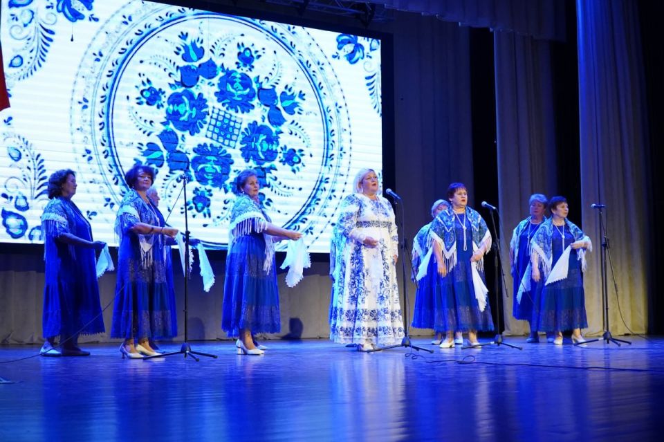 Во Дворце культуры железнодорожников состоялся торжественный концерт, посвящённый Дню Государственного флага Российской Федерации Во Дворце культуры железнодорожников состоялся торжественный концерт, посвящённый Дню Государственного флага Российской Федерации