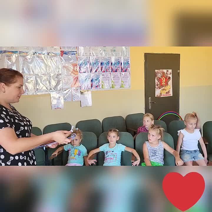 В преддверии Дня Государственного флага Российской Федерации в Новенском сельском клубе была проведена патриотическая квест-игра