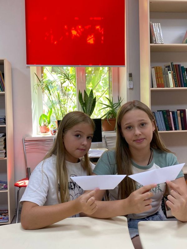 В Центральной детской библиотеке им. Гайдара прошла творческая лаборатория «Волшебный сундук»: «Мы в ответе за тех, кого приручили», ко Всемирному дню бездомных животных В Центральной детской библиотеке им. Гайдара прошла творческая лаборатория «Волшебный сундук»: «Мы в ответе за тех, кого приручили», ко Всемирному дню бездомных животных