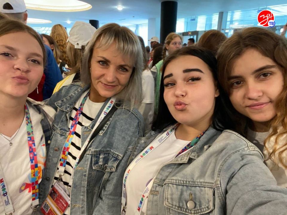 Делегация из Запорожской области принимает участие в IV Международном детском культурном форуме в Москве Делегация из Запорожской области принимает участие в IV Международном детском культурном форуме в Москве