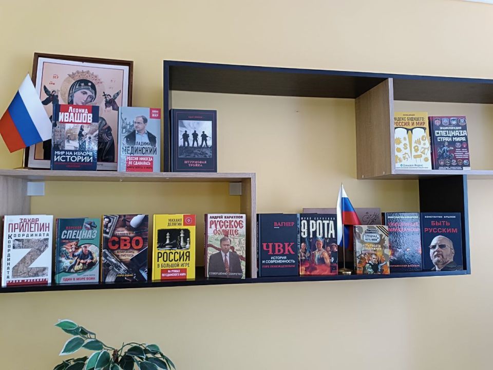 Мы говорим террору – НЕТ!. 25 августа 2025 года в Константиновском ДК совместно с библиотекой прошёл информационный час в рамках профилактики экстремизма и терроризма Для сотрудников и родителей участников творческих... Мы говорим террору – НЕТ!. 25 августа 2025 года в Константиновском ДК совместно с библиотекой прошёл информационный час в рамках профилактики экстремизма и терроризма Для сотрудников и родителей участников творческих...