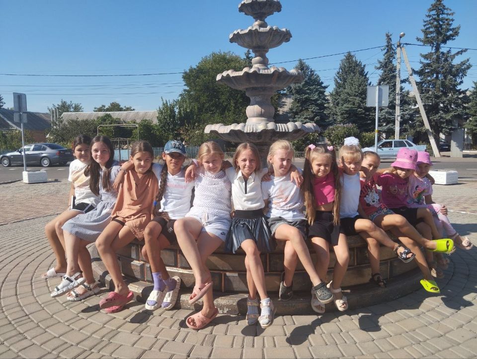 Яркие кадры и улыбки. В Доме культуры села Новобогдановка отметили День фотографии Яркие кадры и улыбки. В Доме культуры села Новобогдановка отметили День фотографии