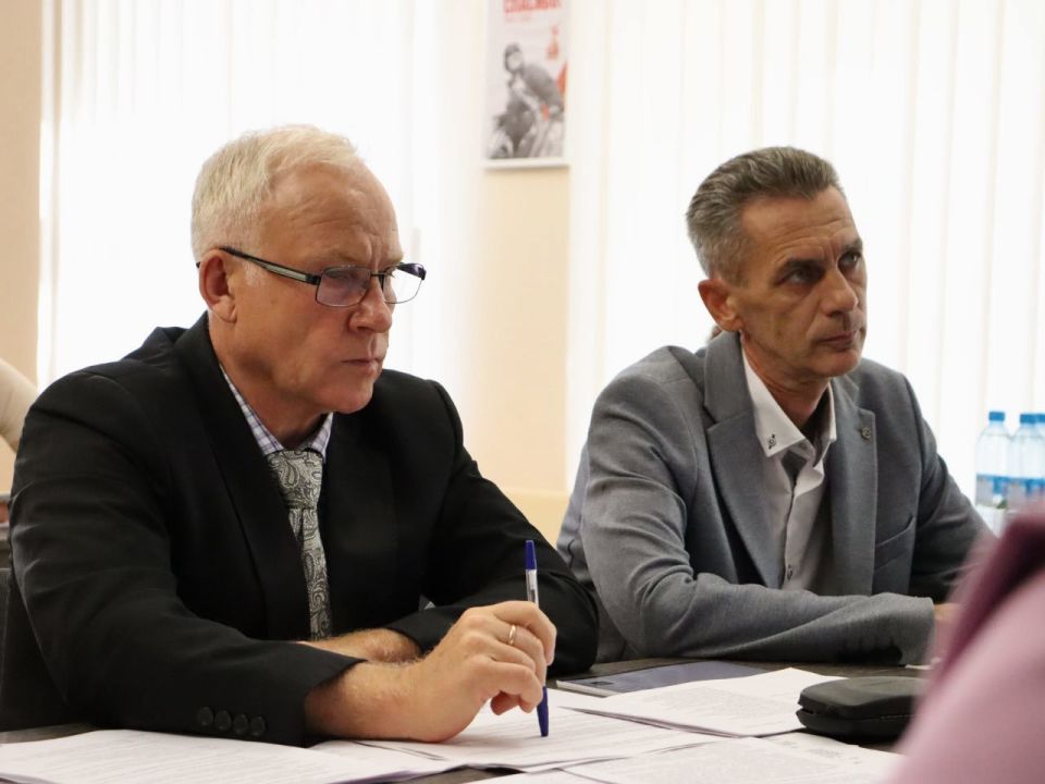 В Законодательном Собрании Запорожской области по поручению главы регионального парламента Виктора Емельяненко состоялось рабочее совещание, посвященное проблеме безнадзорных животных В Законодательном Собрании Запорожской области по поручению главы регионального парламента Виктора Емельяненко состоялось рабочее совещание, посвященное проблеме безнадзорных животных