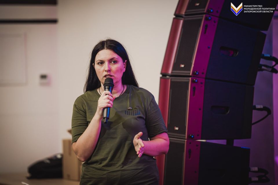 Молодёжь приняла участие в просмотре фильма «Нахимовец» Молодёжь приняла участие в просмотре фильма «Нахимовец»