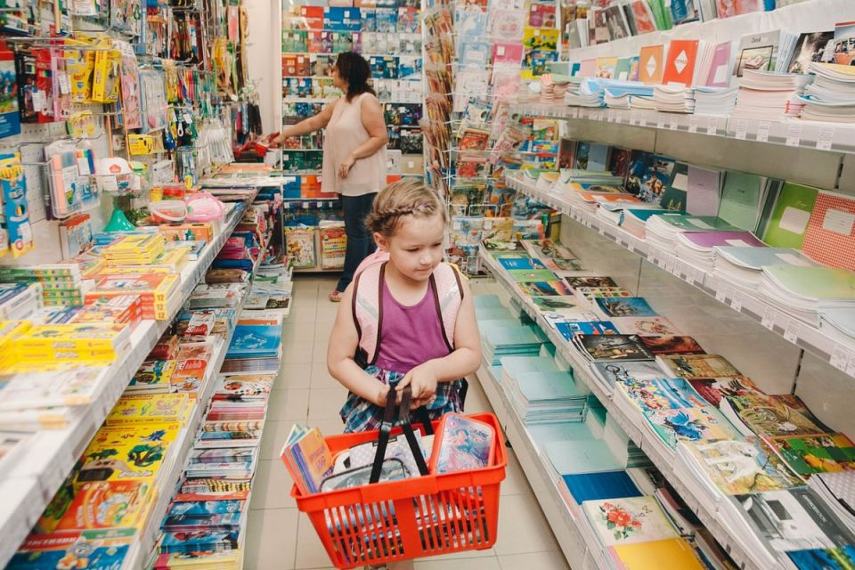 В преддверии 1 сентября Запорожское УФАС напоминает: завышение цен на школьные товары недопустимо