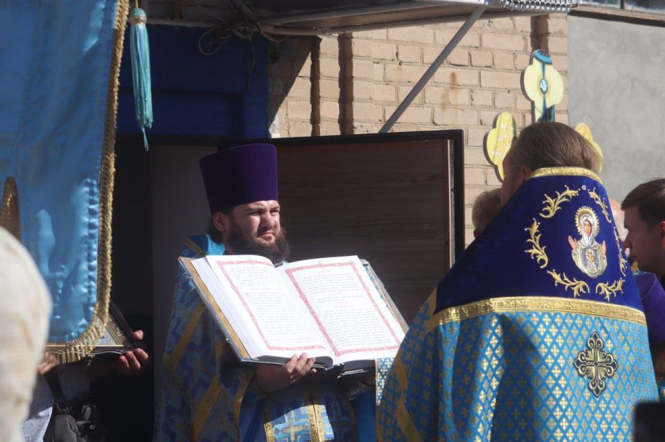 В Мелитополе прошло богослужение в честь праздника Успения Богородицы В Мелитополе прошло богослужение в честь праздника Успения Богородицы