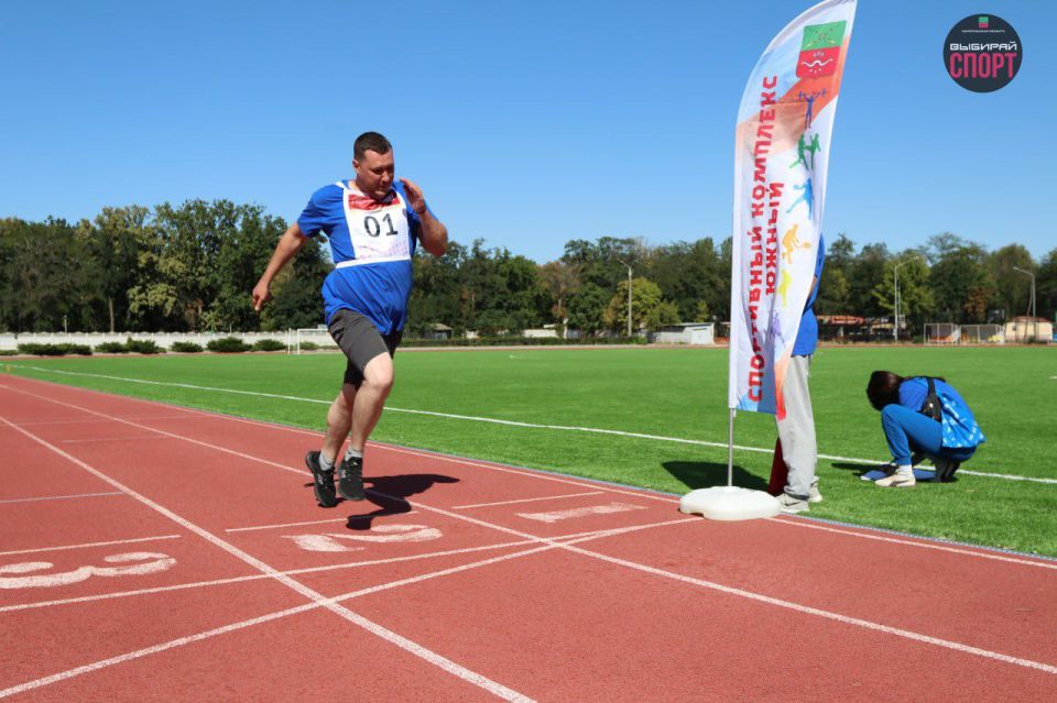 Спортивные достижения и личные победы: ветераны СВО и представители движения "Здоровое Отечество" сдают ГТО в Мелитополе  Спортивные достижения и личные победы: ветераны СВО и представители движения "Здоровое Отечество" сдают ГТО в Мелитополе