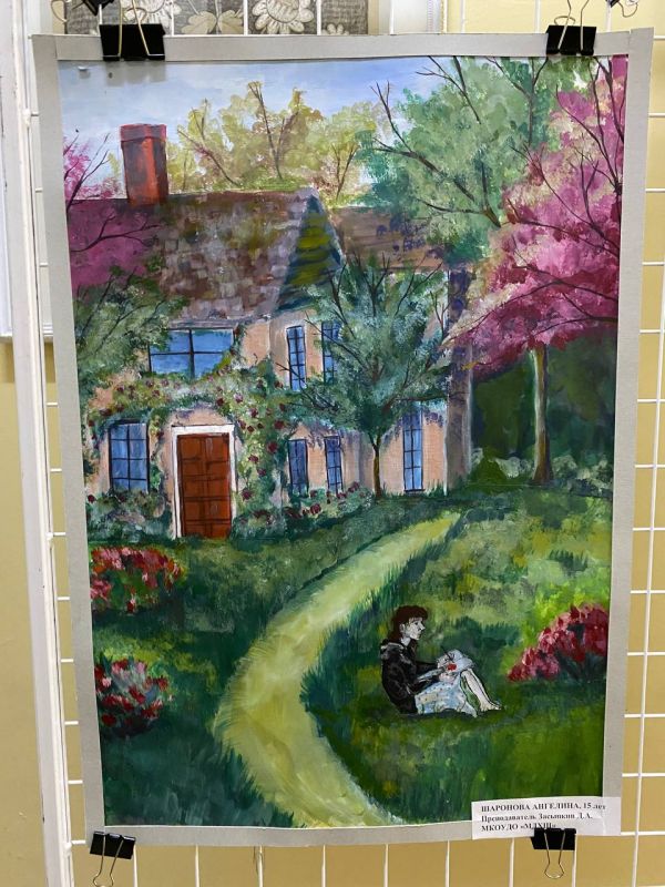 Вот и осень! А это значит, что в Мелитопольской детской художественной школе пахнет не только красками, но и волнением перед новым учебным годом! Вот и осень! А это значит, что в Мелитопольской детской художественной школе пахнет не только красками, но и волнением перед новым учебным годом!