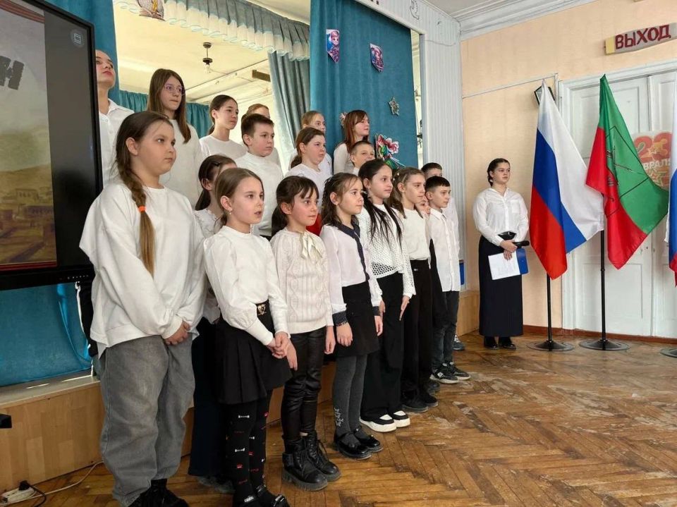 Школьный хор «Созвездие» «СОШ №5 имени пионера-героя Володи Дубинина» г. Мелитополь Запорожская область представляет Южный федеральный округ на финале Всероссийского фестиваля школьных хоров «Поют дети России»