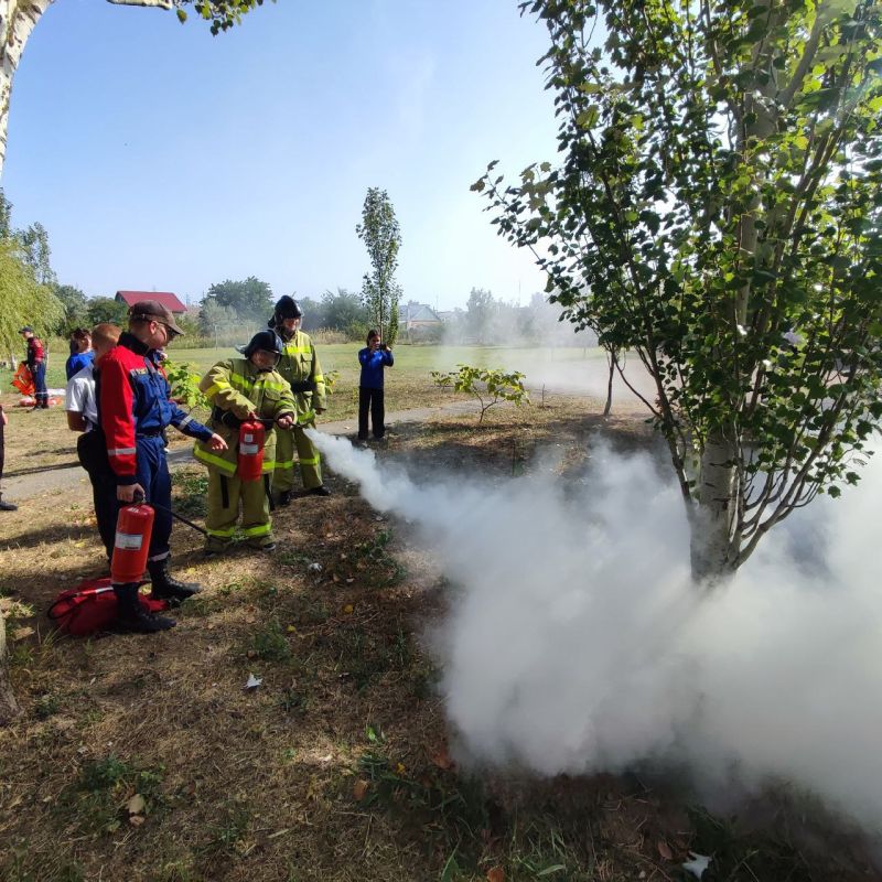 Добровольцы Запорожского РО ВСКС встретили День знаний за важной работой, проведя мастер-классы на нескольких площадках Добровольцы Запорожского РО ВСКС встретили День знаний за важной работой, проведя мастер-классы на нескольких площадках