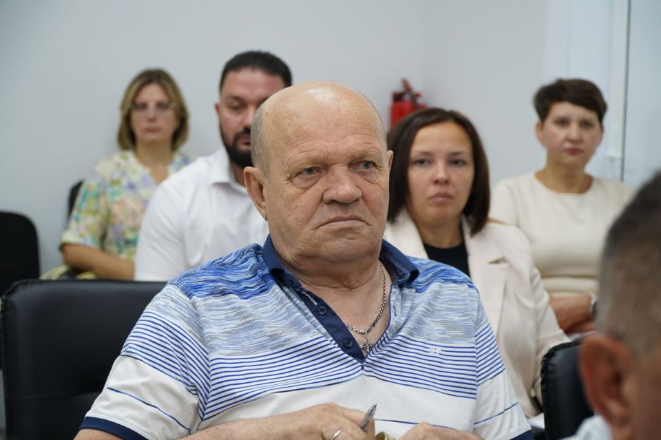 Сергей Золотарёв: Сегодня свой День рождения отмечает начальник территориального отдела Новенского сельского поселения Валентин Викторович Бутенко