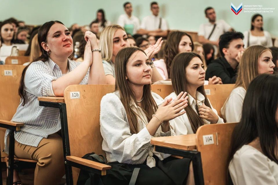 Студенческий тимбилдинг «Твой ход в студенчество»: челленджи, игры на сплочение и умение работать в команде Студенческий тимбилдинг «Твой ход в студенчество»: челленджи, игры на сплочение и умение работать в команде