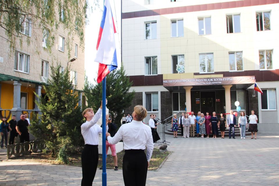 Мелитопольский колледж культуры и искусств открыл свои двери для более 300 студентов Мелитопольский колледж культуры и искусств открыл свои двери для более 300 студентов