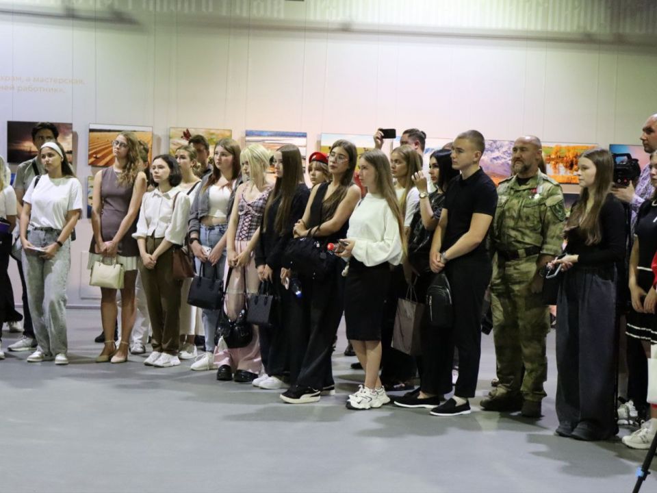 Выставка, показывающая деяния нацистского киевского режима, открылась в Мелитополе Выставка, показывающая деяния нацистского киевского режима, открылась в Мелитополе