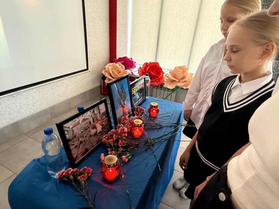 В ГБУ ОО ЗО «СОШ №8 им. Дважды Героя Советского Союза Петрова В.С» г. Мелитополь сотрудники Управления культуры, спорта, и молодежной политики города Мелитополь провели мероприятие для учеников 5-6 классов, посвященное «Дню... В ГБУ ОО ЗО «СОШ №8 им. Дважды Героя Советского Союза Петрова В.С» г. Мелитополь сотрудники Управления культуры, спорта, и молодежной политики города Мелитополь провели мероприятие для учеников 5-6 классов, посвященное «Дню...