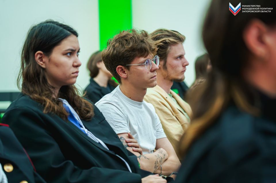 В Мелитопольском Молодёжном центре прошла тематическая лекция, приуроченная ко Дню солидарности в борьбе с терроризмом В Мелитопольском Молодёжном центре прошла тематическая лекция, приуроченная ко Дню солидарности в борьбе с терроризмом