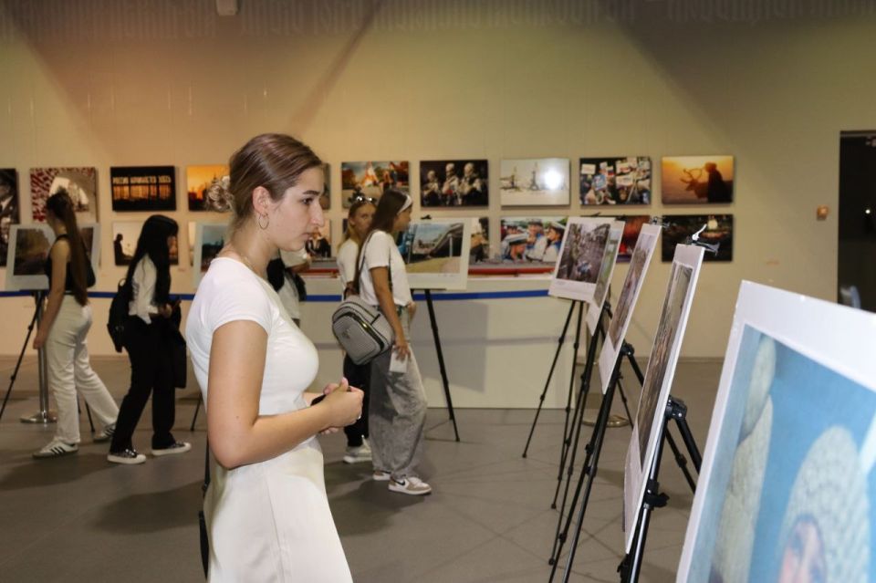 Выставка, показывающая деяния нацистского киевского режима, открылась в Мелитополе Выставка, показывающая деяния нацистского киевского режима, открылась в Мелитополе