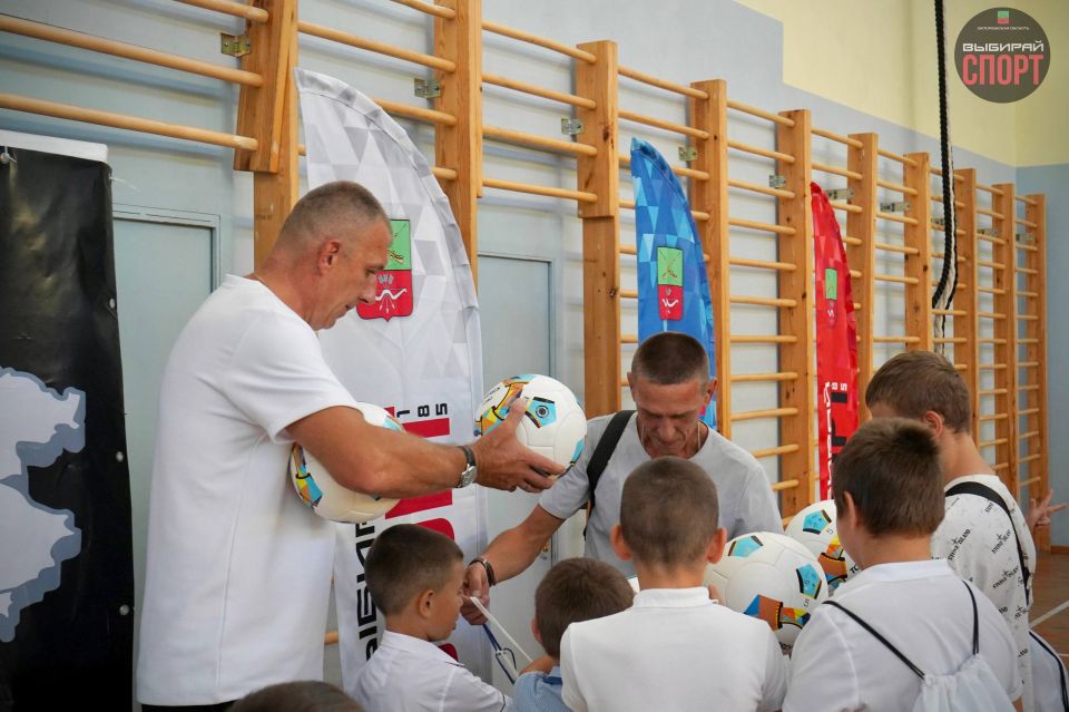 Развитие инклюзивного спорта: открыта группа начальной подготовки по футболу для детей с ЛИН! Развитие инклюзивного спорта: открыта группа начальной подготовки по футболу для детей с ЛИН!