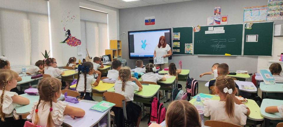      8 .      .ѻ .        1     :   