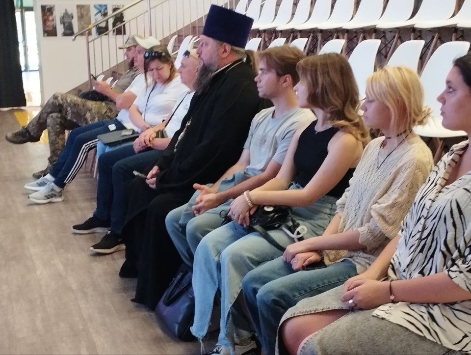 В мелитопольском мультимедийном парке «Россия – моя история» прошел публичный просмотр первой серии кинопроекта «Пути Твои», созданного при партнерстве фонда «Защитники Отечества» и Межрелигиозного совета России В мелитопольском мультимедийном парке «Россия – моя история» прошел публичный просмотр первой серии кинопроекта «Пути Твои», созданного при партнерстве фонда «Защитники Отечества» и Межрелигиозного совета России