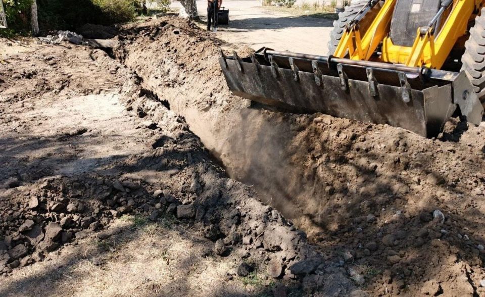 Путь к чистой воде: в селе Светлодолинском продолжается масштабная стройка Путь к чистой воде: в селе Светлодолинском продолжается масштабная стройка