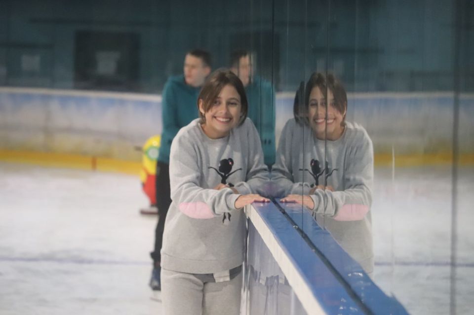 Дети из реабилитационных центров провели День знаний на ледовой арене Дети из реабилитационных центров провели День знаний на ледовой арене