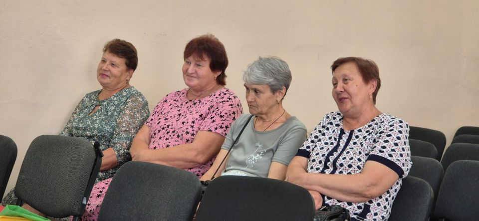 4-        ()      ,              ...