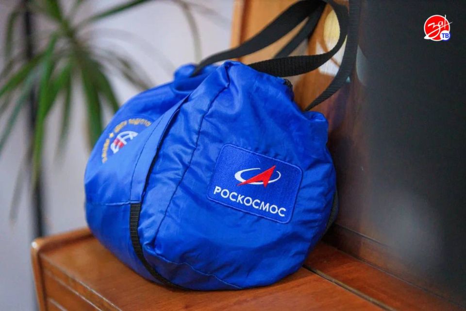 Лётчик-космонавт, Герой России Олег Скрипочка посетил Мелитопольскую 9-ю школу имени Юрия Гагарина Лётчик-космонавт, Герой России Олег Скрипочка посетил Мелитопольскую 9-ю школу имени Юрия Гагарина