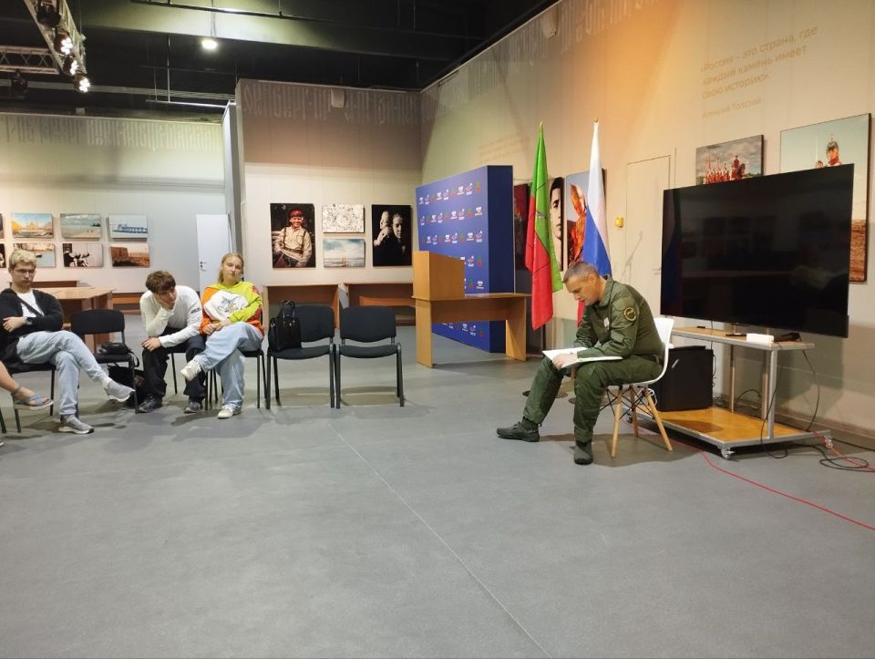 В мультимедийном парке «Россия – моя история» прошли публичные чтения произведений из сборника воспоминаний ветеранов СВО «Жизнь за други своя» В мультимедийном парке «Россия – моя история» прошли публичные чтения произведений из сборника воспоминаний ветеранов СВО «Жизнь за други своя»