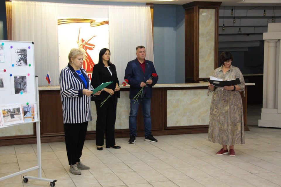 Молодежь Мелитополя почтила память жертв фашизма Молодежь Мелитополя почтила память жертв фашизма