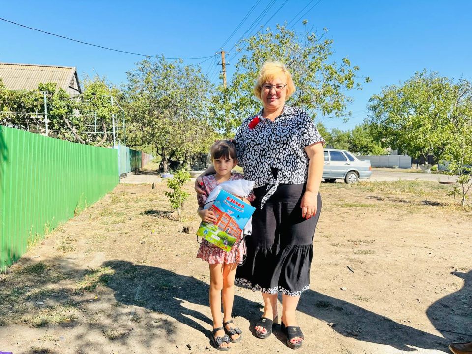 Помощь семьям из села Новгородковка при поддержке партии «Единая Россия»