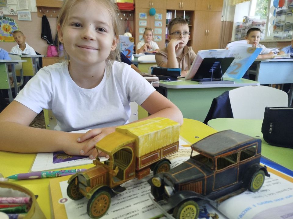 Центр дополнительного образования провёл встречу с учениками ГБУ ОО ЗО "СОШ 4" г. Мелитополь, чтобы рассказать о творческих и технических кружках, доступных для школьников Центр дополнительного образования провёл встречу с учениками ГБУ ОО ЗО "СОШ 4" г. Мелитополь, чтобы рассказать о творческих и технических кружках, доступных для школьников