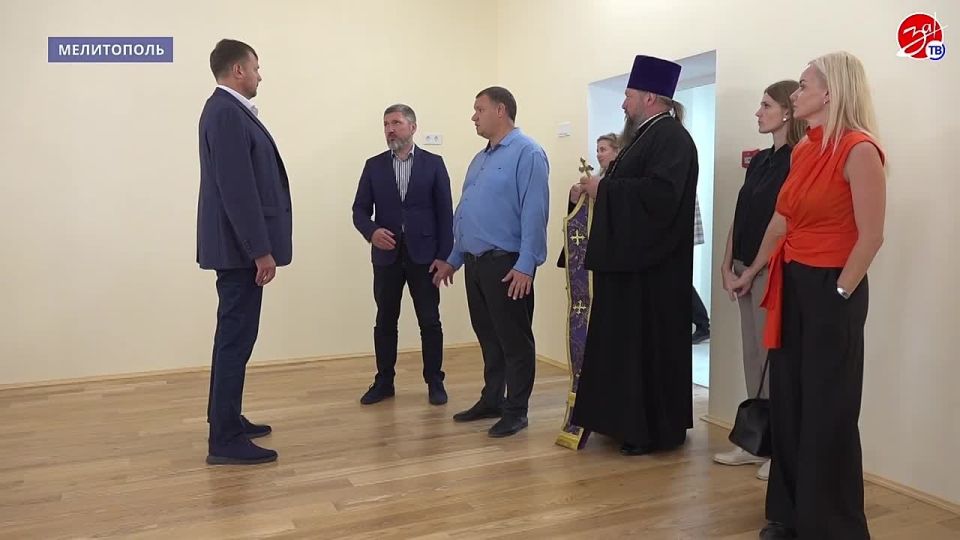 В этом году тысячи школьников по всей стране сели за парты в обновлённых классах