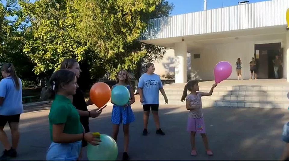 Воспитанники Спасского клуба весело и красочно попрощались с летом