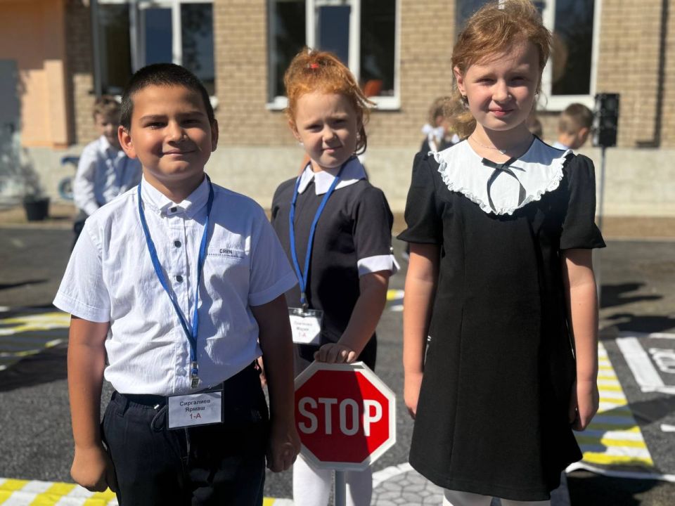 Сегодня в нашей школе произошло яркое и значимое событие для самых юных её жителей — наших первоклассников! В стенах ГБУ ОО ЗО «СОШ №24 им. Участника СВО Твердого И.В.» г. Мелитополь прошла традиционная церемония «Посвящение... Сегодня в нашей школе произошло яркое и значимое событие для самых юных её жителей — наших первоклассников! В стенах ГБУ ОО ЗО «СОШ №24 им. Участника СВО Твердого И.В.» г. Мелитополь прошла традиционная церемония «Посвящение...