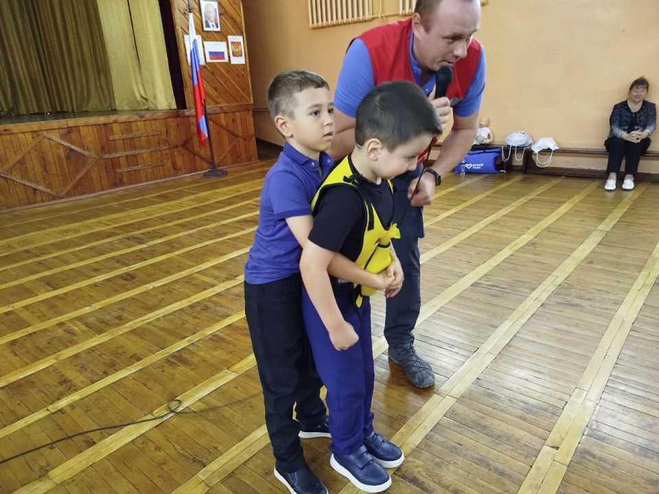 12.09.25 .             &quot; 4&quot; .          